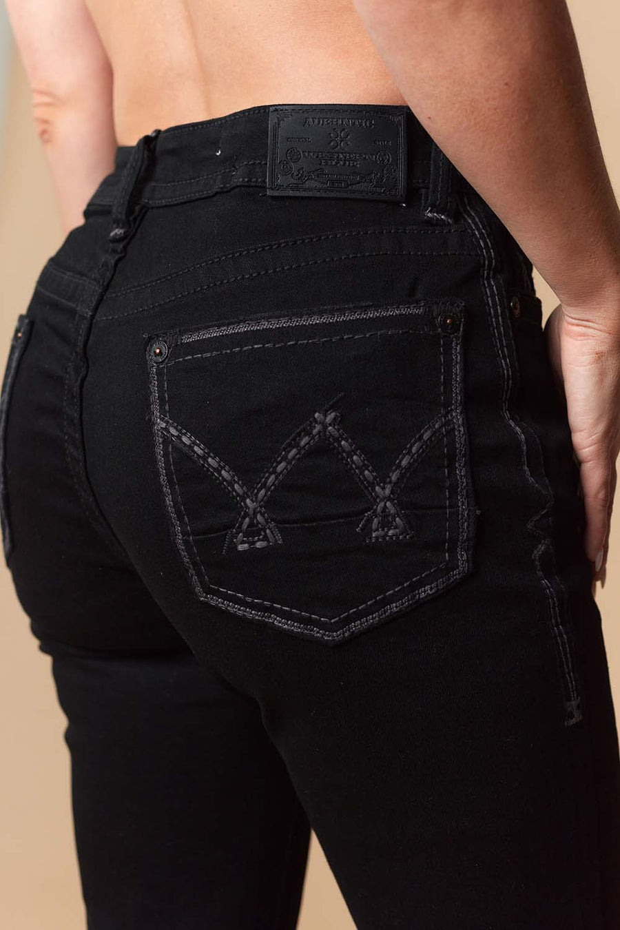 Women's Lite Embroidery Bootcut Jeans