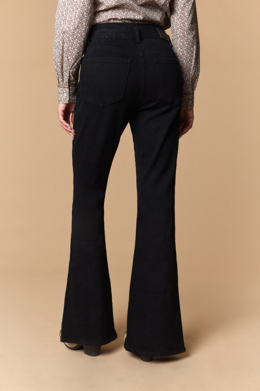 Women's Classic 5-Pocket Bootcut Jeans